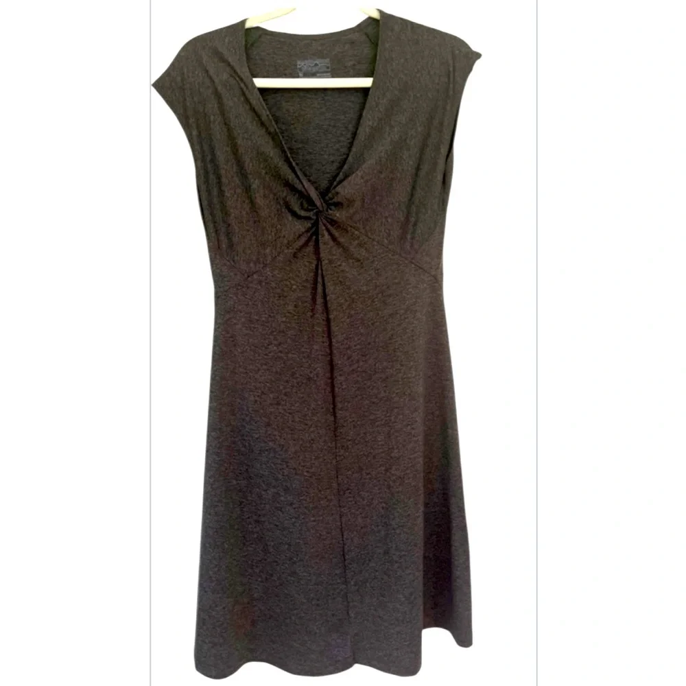 Patagonia V neck cap sleeve flare dress Sz medium gray Knee Length